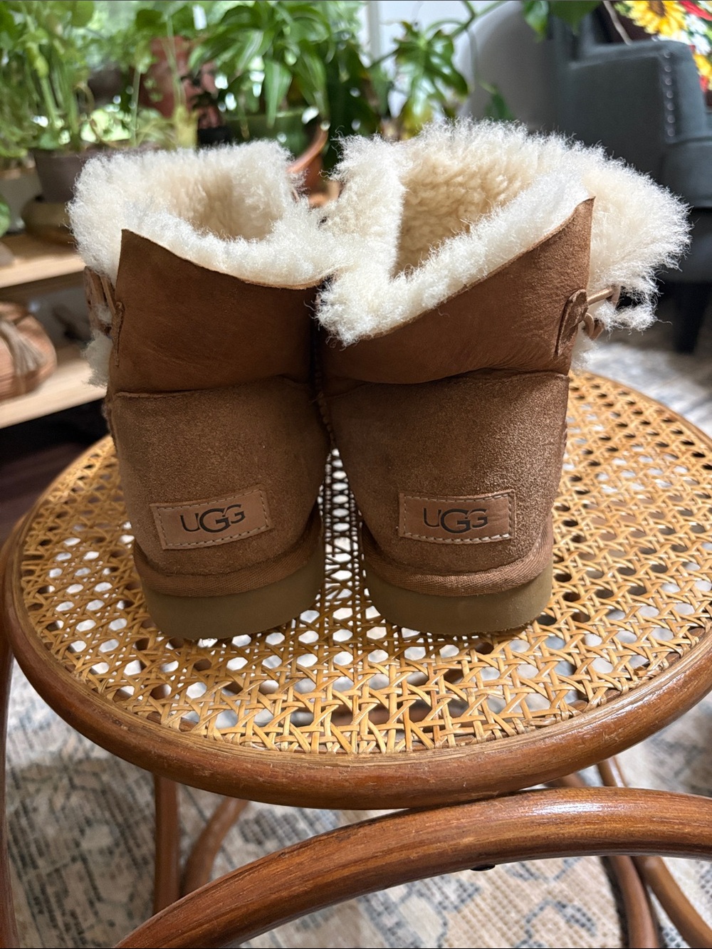 Ugg boots. Size 8 - Picture 2 of 7
